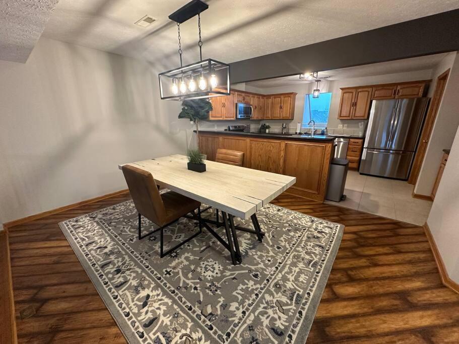 Inviting 3 Bed 2.5 Bath Townhome In Wadsworth Exteriér fotografie