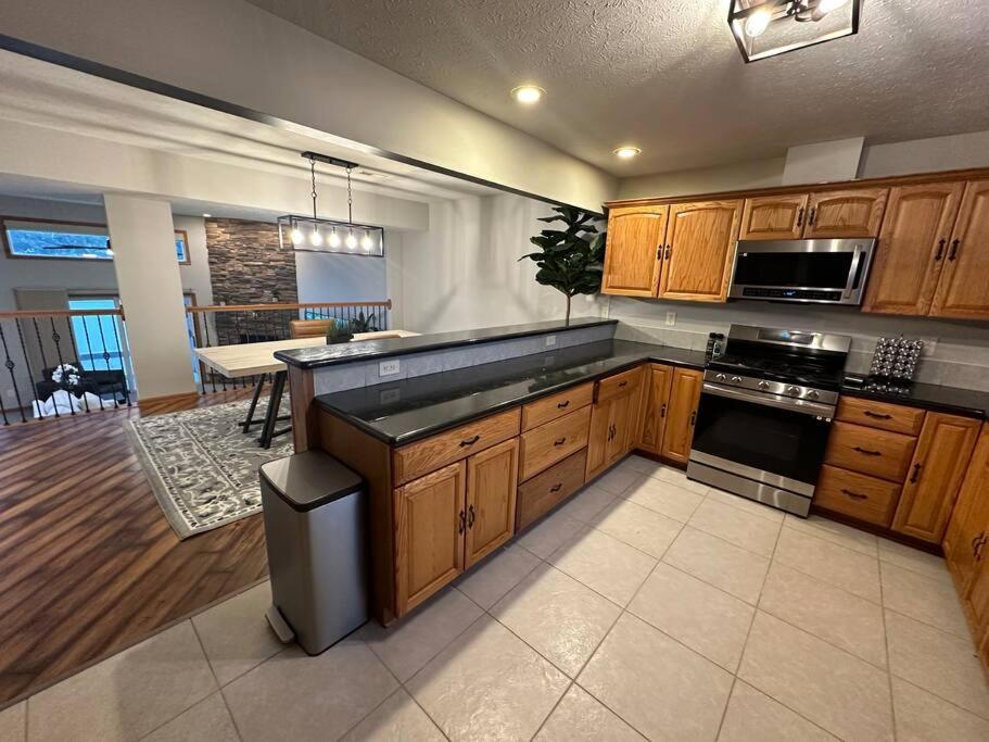 Inviting 3 Bed 2.5 Bath Townhome In Wadsworth Exteriér fotografie